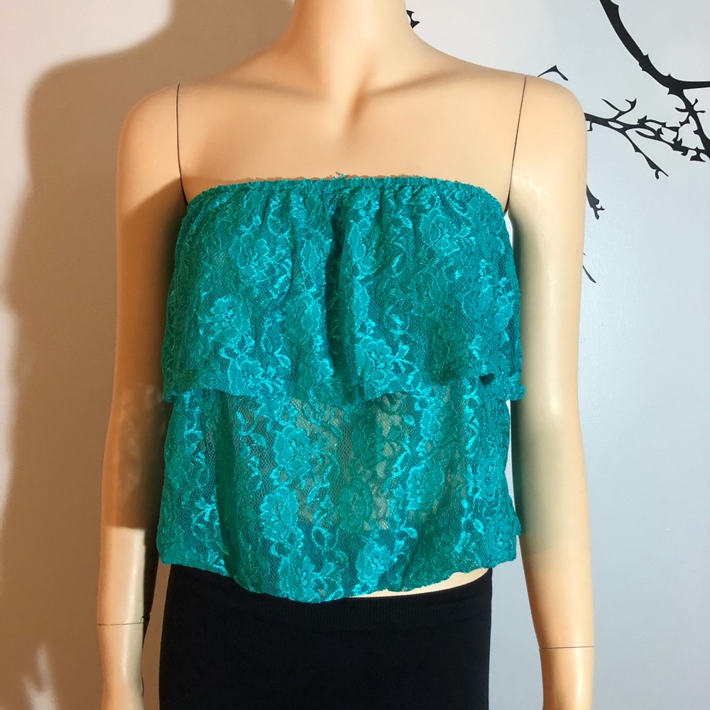 MIMI CHICA Strapless Top
